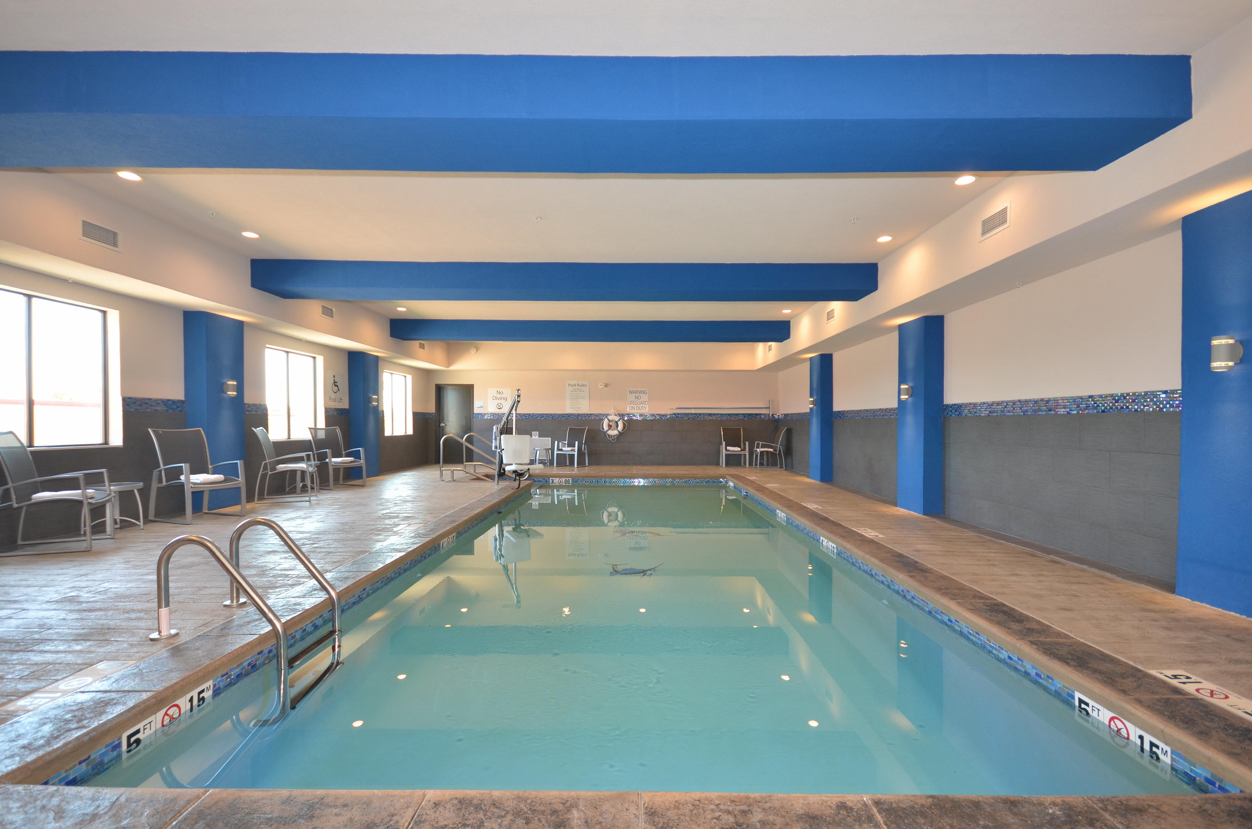 Holiday Inn Express & Suites Oklahoma City Mid - Arpt Area By Ihg Exterior photo