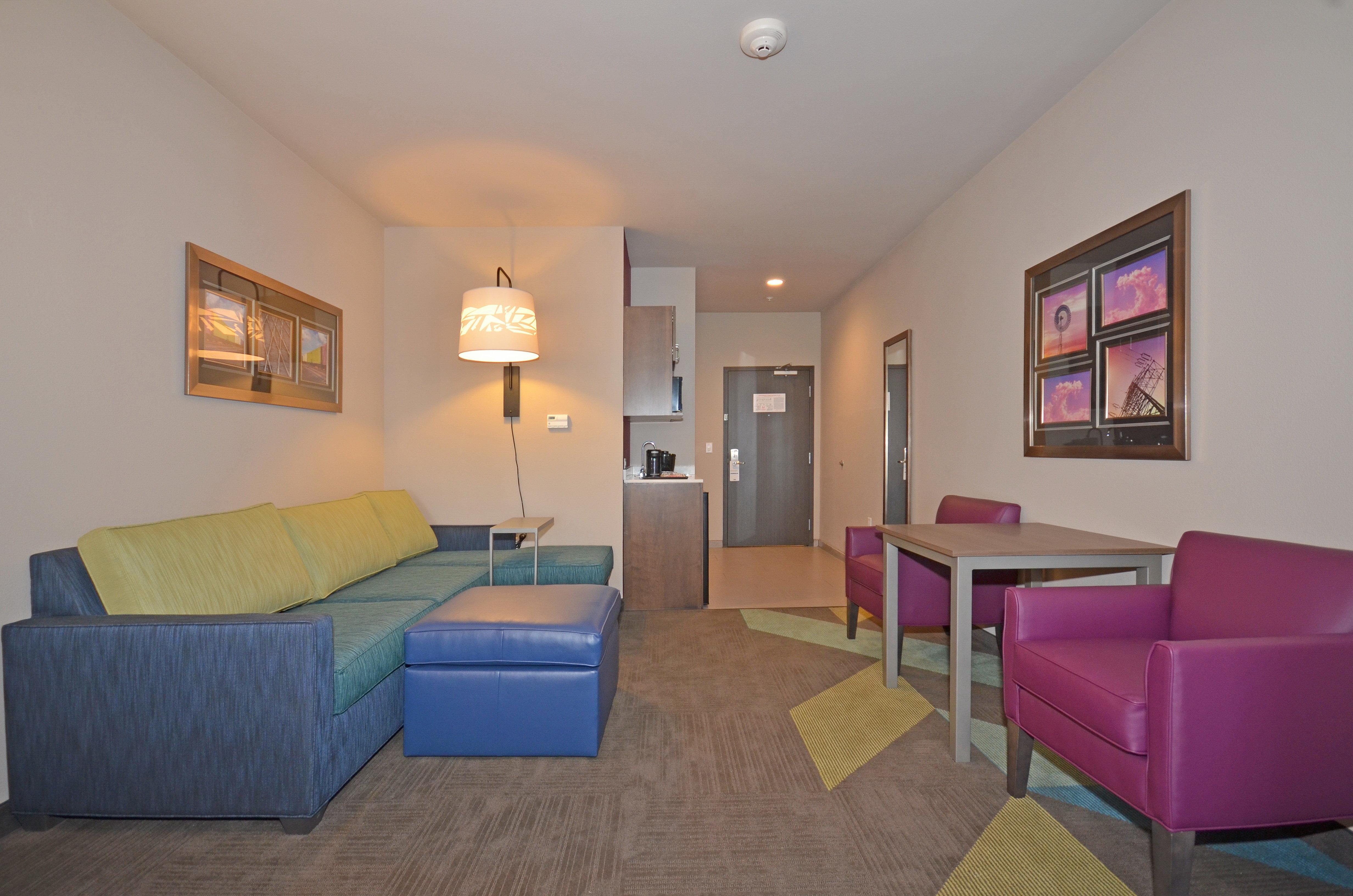 Holiday Inn Express & Suites Oklahoma City Mid - Arpt Area By Ihg Exterior photo
